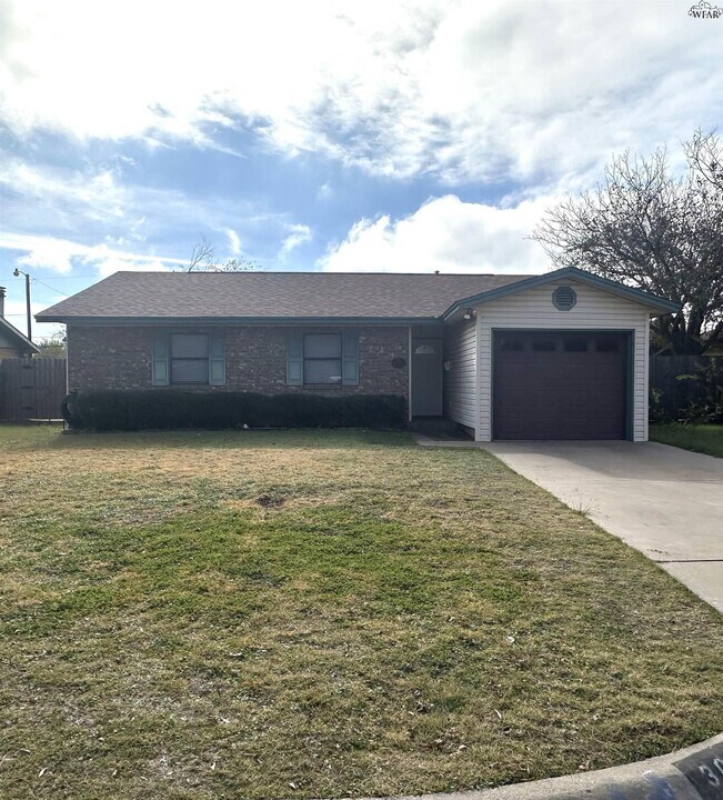 3021 McGaha Ave in Wichita Falls, TX - Building Photo