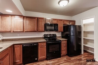 801 Barrett St N in Fargo, ND - Building Photo - Building Photo