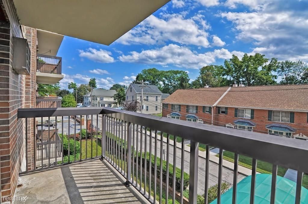 10 Williams St-Unit -Apt 32 in Watertown, MA - Foto de edificio