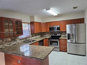 2301 SW 83rd Ave in Miramar, FL - Building Photo - Building Photo