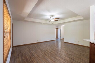 3062 W Camino Alto St in Springfield, MO - Building Photo - Building Photo