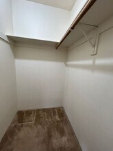 1810 E Blacklidge Dr in Tucson, AZ - Foto de edificio - Building Photo