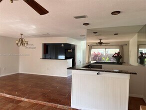 20003 NE 6th Ct Cir in Miami, FL - Building Photo - Building Photo