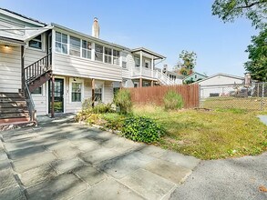 49 Delafield St in Poughkeepsie, NY - Foto de edificio - Building Photo