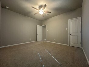 6329 Clearwater Dr in League City, TX - Building Photo - Building Photo