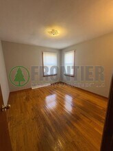 532 Ames Pl in Ferguson, MO - Building Photo - Building Photo