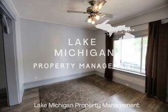 744 Lake Michigan Dr NW in Grand Rapids, MI - Building Photo - Building Photo