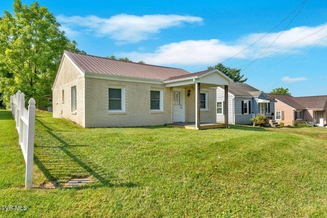 3361 Bloomingdale Rd in Kingsport, TN - Building Photo - Building Photo