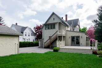 34 Sherbrook Ave, Unit 1 in Worcester, MA - Foto de edificio - Building Photo