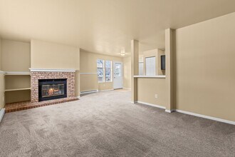 1601 W Swallow Rd, Unit #1A in Fort Collins, CO - Building Photo - Building Photo