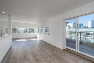 Hawthorne Apartments in Seattle, WA - Foto de edificio - Interior Photo