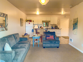 14310 67th Ave NE, Unit 1 Bed 1 Bath in Arlington, WA - Foto de edificio - Building Photo