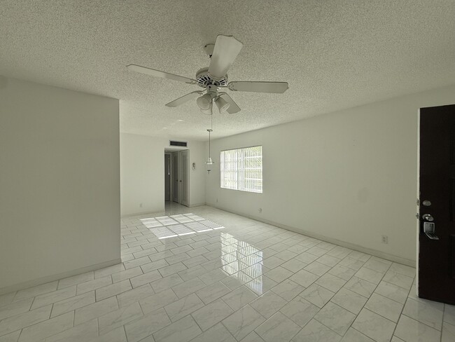 602 Flanders N in Delray Beach, FL - Building Photo - Building Photo
