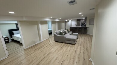 1305 N Austin Blvd in Chicago, IL - Building Photo - Building Photo