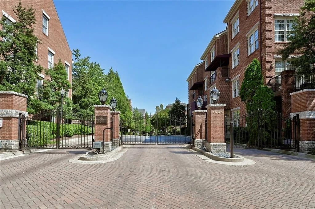1735 Peachtree St NE, Unit 126 in Atlanta, GA - Building Photo