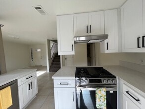 1225 N Broadway, Unit 9 in Escondido, CA - Foto de edificio - Building Photo