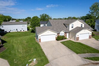 5009-5011-5011 Betty Jean Way in Columbia, MO - Building Photo - Building Photo