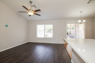 18407 N 111th Dr in Surprise, AZ - Foto de edificio - Building Photo