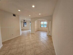17046 SW 39th Ct in Miramar, FL - Building Photo - Building Photo