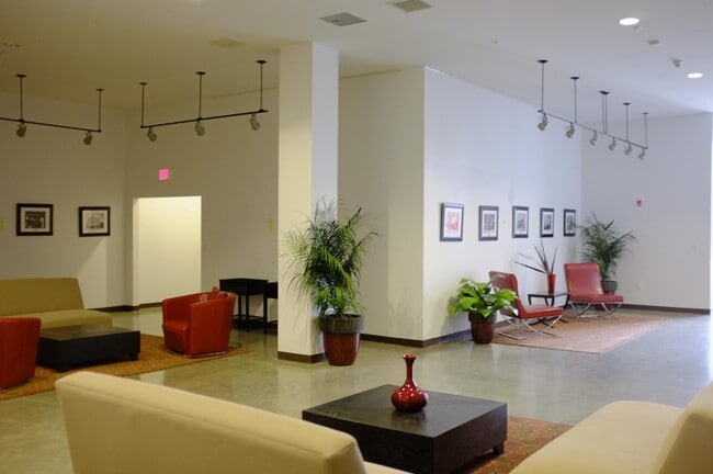 1 Westinghouse Plaza in Boston, MA - Building Photo - Building Photo