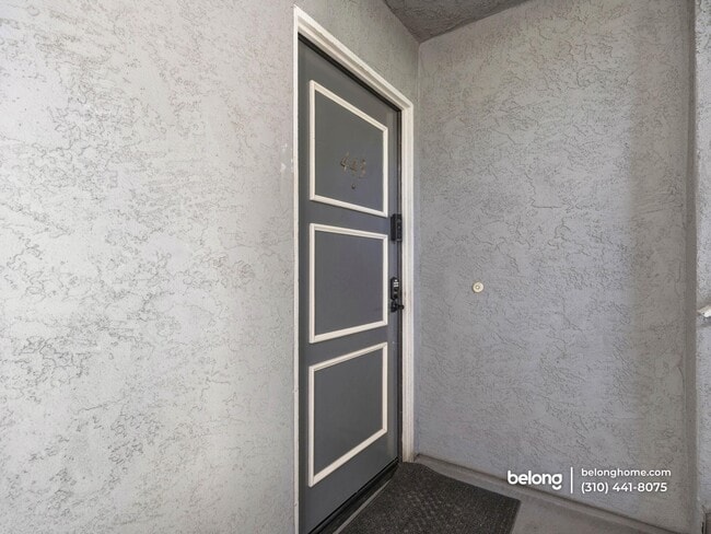 26914 Flo Ln, Unit 443 in Santa Clarita, CA - Building Photo - Building Photo