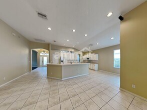 17913 Timber View St in Tampa, FL - Building Photo - Building Photo