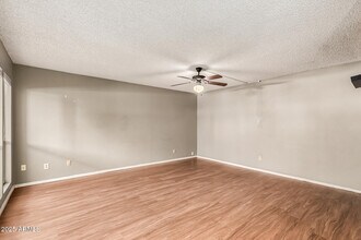 2680 E Oakleaf Dr in Tempe, AZ - Building Photo - Building Photo