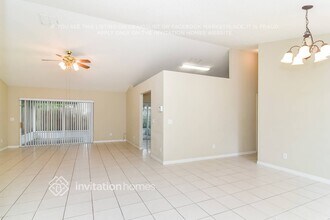 381 Coventry Estates Blvd in Deltona, FL - Foto de edificio - Building Photo