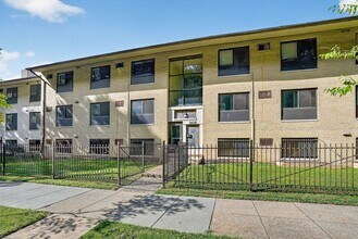 3105 Naylor Rd SE in Washington, DC - Building Photo - Building Photo