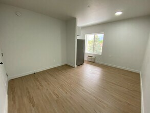 404 E 5600 S, Unit 306 in Murray, UT - Building Photo - Building Photo