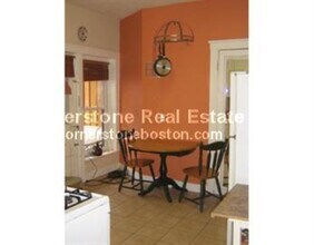 1269 Commonwealth Ave, Unit 4 in Boston, MA - Building Photo - Building Photo