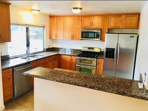 23455 Caminito Salado in Laguna Hills, CA - Building Photo - Building Photo