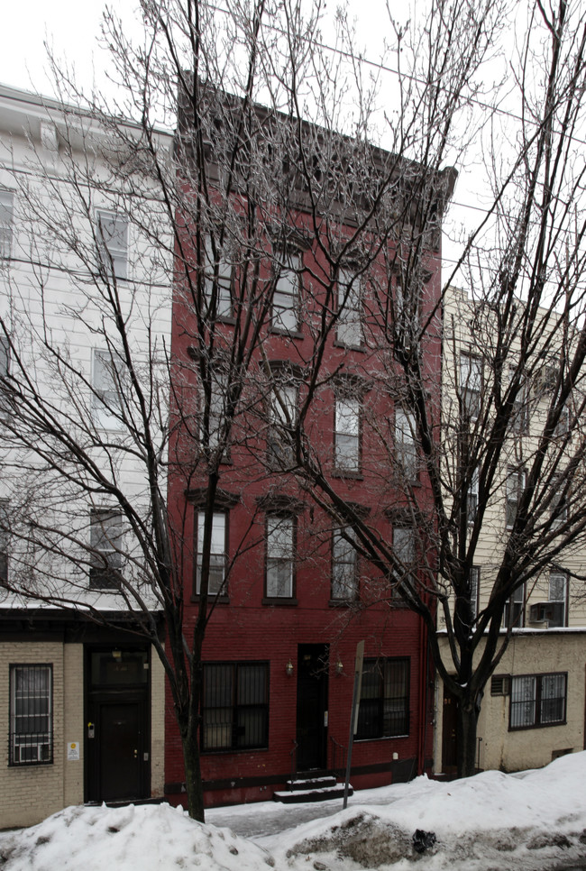 137 Brunswick St in Jersey City, NJ - Building Photo - Building Photo