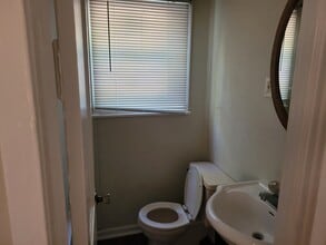 114 Thomas Blvd in Warner Robins, GA - Foto de edificio - Building Photo