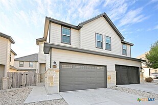 1661 Barrett Ave in Canyon Lake, TX - Building Photo