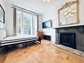 Furnished room/NOT APARTMENT, Unit 2FL in Brooklyn, NY - Building Photo