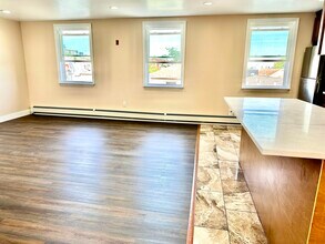 458 Central Ave in Jersey City, NJ - Building Photo - Building Photo