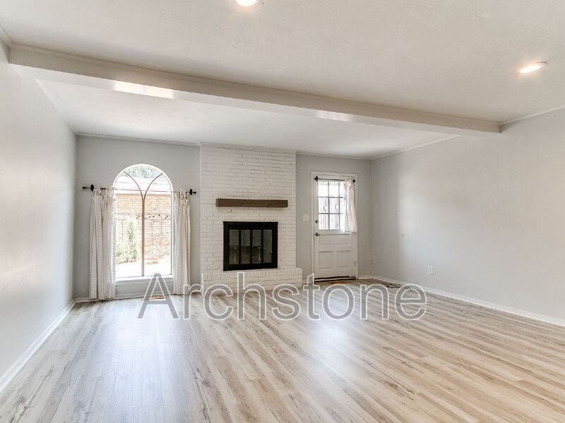 3103 W Wilshire Blvd in Oklahoma City, OK - Building Photo
