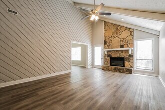 8983 Habersham Dr in Jonesboro, GA - Foto de edificio - Building Photo