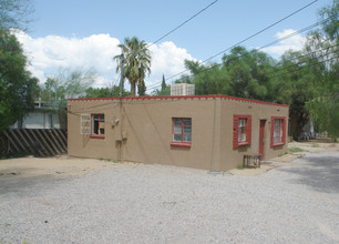 2614 N Balboa Ave in Tucson, AZ - Building Photo - Building Photo