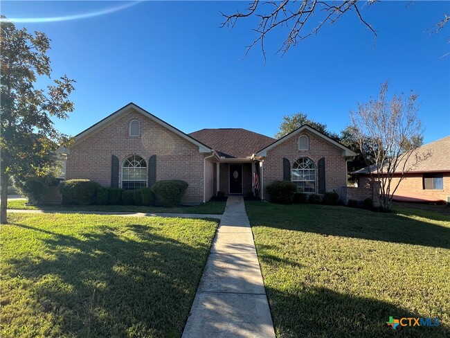 2200 Chisholm Trail