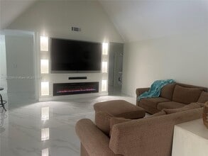 13461 SW 98th Pl in Miami, FL - Building Photo - Building Photo