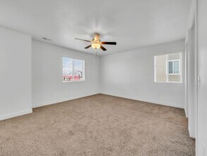 14844 S Trap Rock Way in Herriman, UT - Foto de edificio - Building Photo