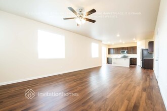 432 Elbert St in Johnstown, CO - Foto de edificio - Building Photo