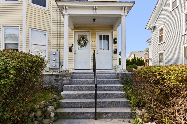 30 Cutts Ave, Unit 2 in Saco, ME - Building Photo - Building Photo