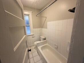 81 Lilac St, Unit 1 in New Haven, CT - Building Photo - Building Photo