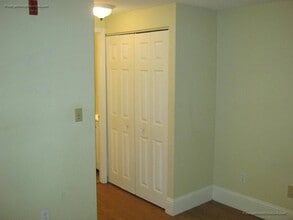 9 Saint Joseph St, Unit 2 in Fall River, MA - Foto de edificio - Building Photo