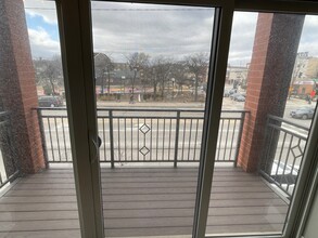 4853 N Western Ave, Unit 3 in Chicago, IL - Building Photo - Building Photo