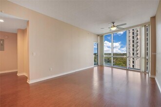 322 E Central Blvd, Unit 1214 in Orlando, FL - Building Photo - Building Photo