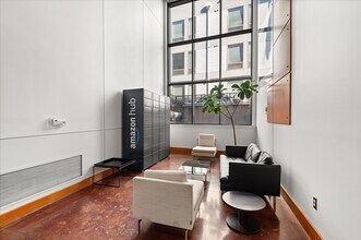 2301 Champlain St NW, Unit 210 in Washington, DC - Foto de edificio - Building Photo